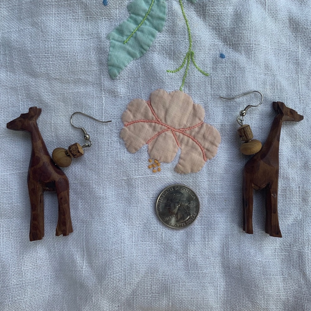 Vintage Wooden Giraffe Earrings 🦒 ✨